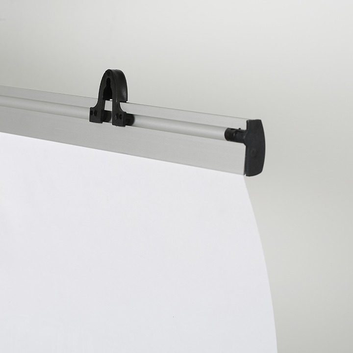 MT Displays | Poster Clamp 1.18″