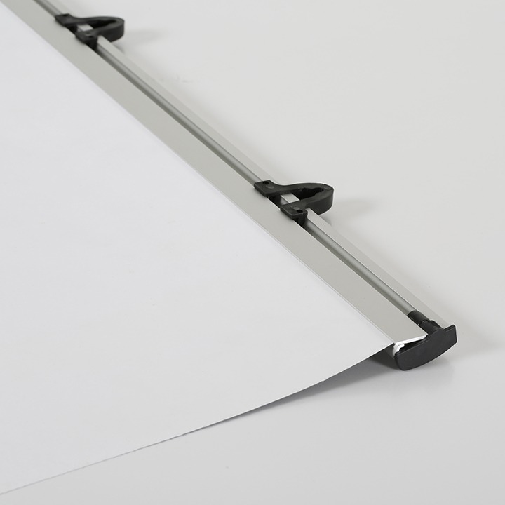 MT Displays | Poster Clamp 1.18″