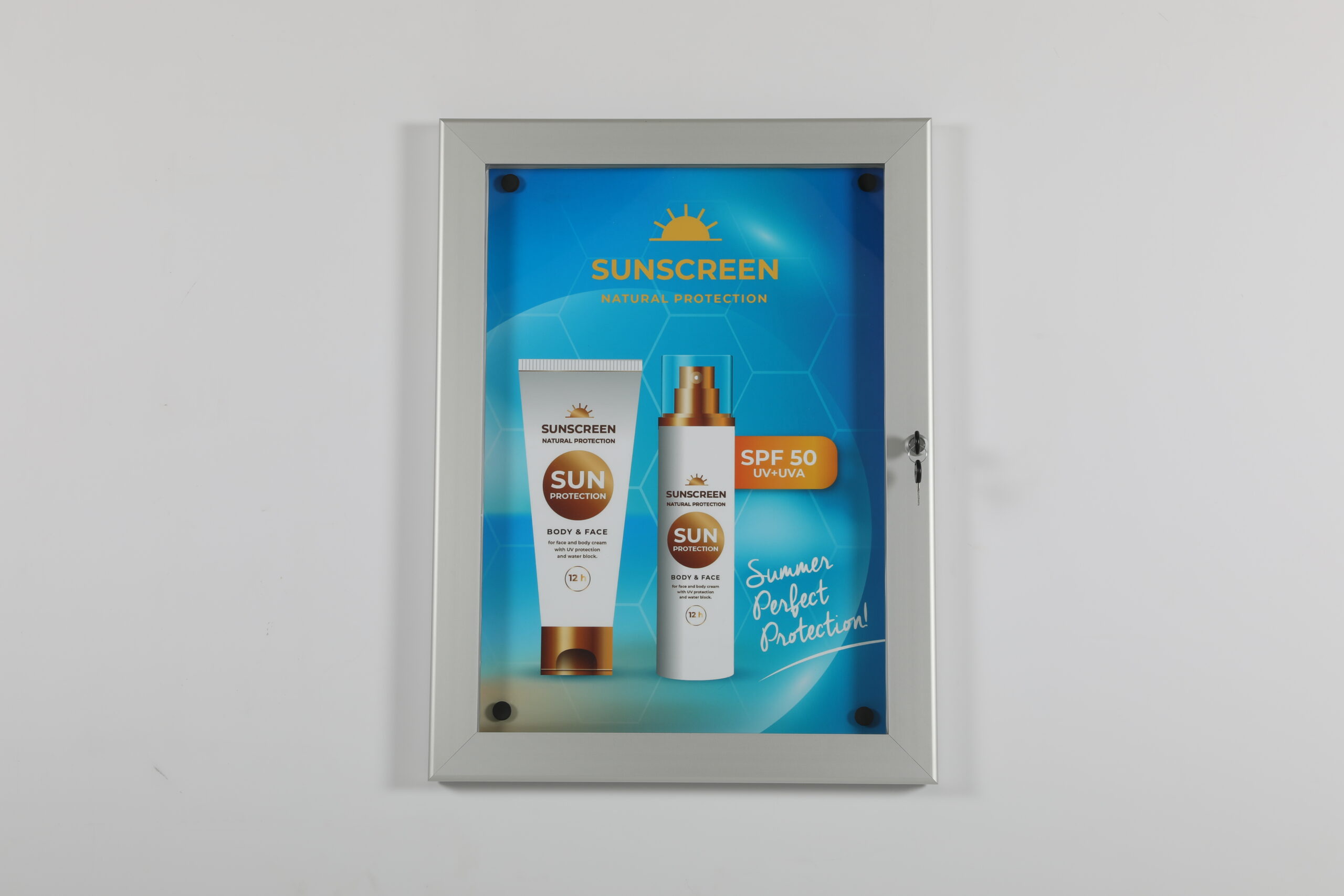 MT Displays | Sealed Magnetic Showboard